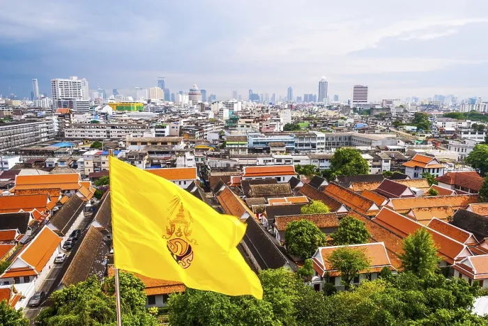Framed Print : Bangkok skyline from Golden Mountain Temple