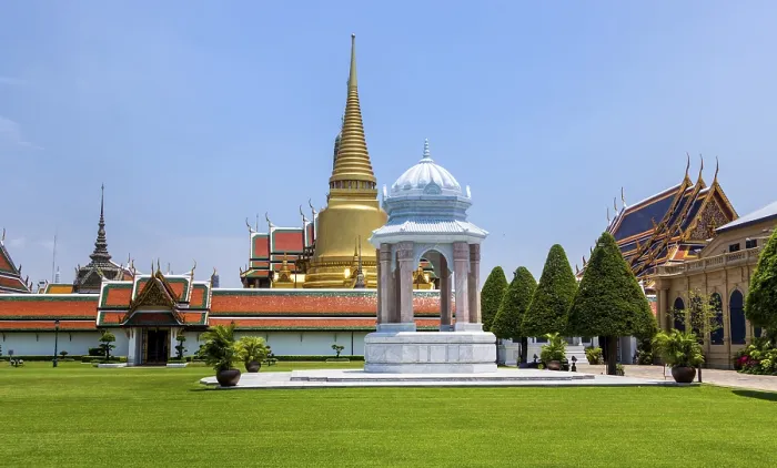 Framed Print : Bangkok, Thailand, March 2013 The Grand Palace Framed Print : Bangkok, Thailand, March 2013 The Grand Palace