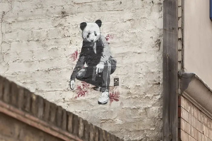 Framed Print : A Banksy graffiti in London, England Framed Print : A Banksy graffiti in London, England