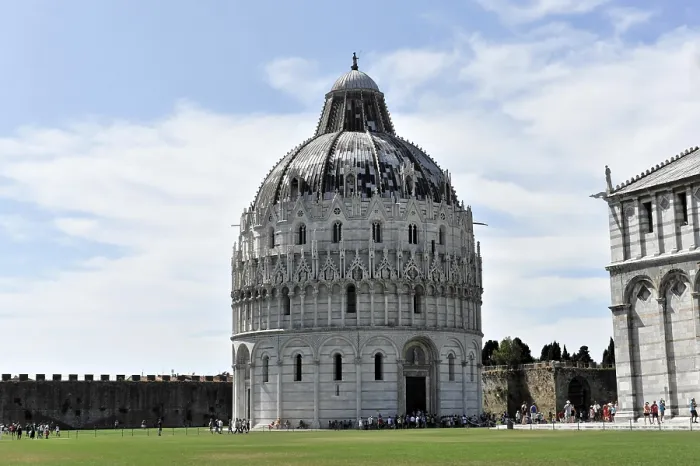 Framed Print : The Baptistery of Pisa under a clear sky