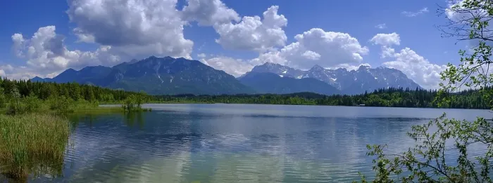 Framed Print : Barmsee, Karwendel mountains in the background
