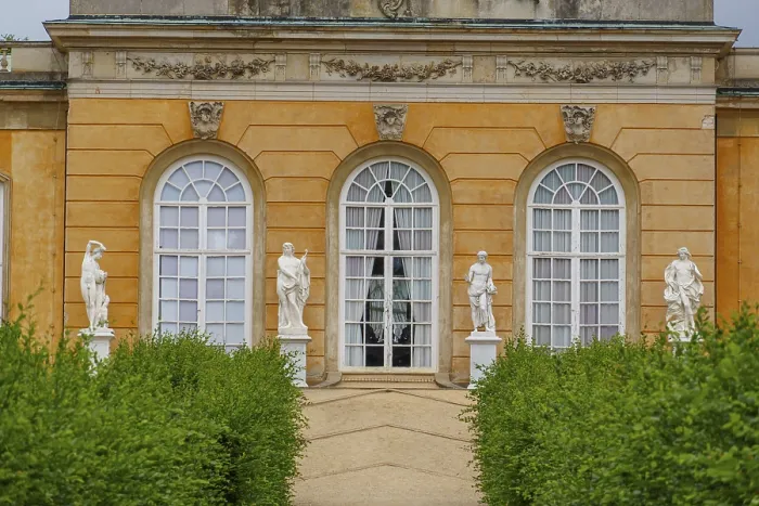 Framed Print : Baroque building with white statues Framed Print : Baroque building with white statues