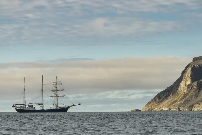 Framed Print : Barquentine Antigua in the Smeerenburgfjord