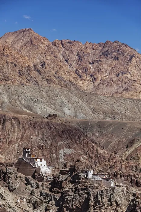 Framed Print : Basgo Gompa (Tibetan Buddhist monastery)