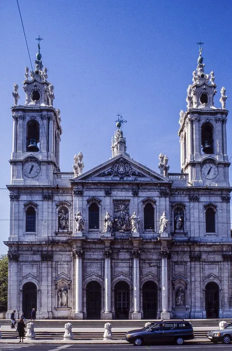 Framed Print : Basilica da Estrela with baroque facade in daylight Framed Print : Basilica da Estrela with baroque facade in daylight