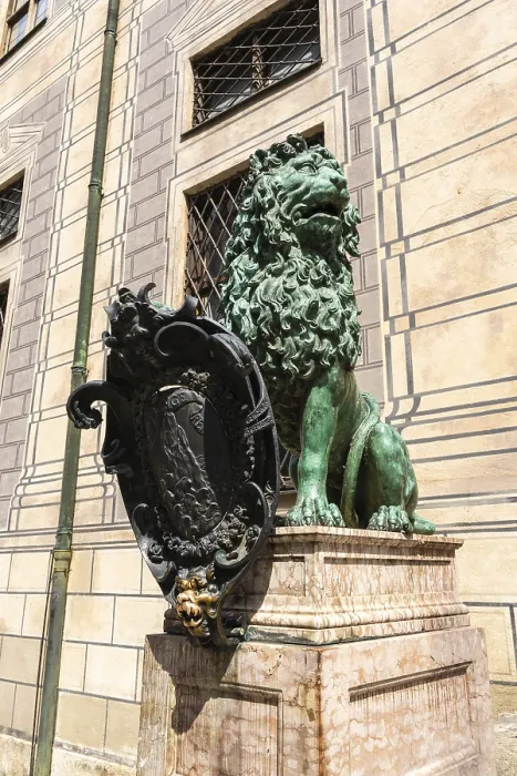 Framed Print : Bavarian Lion Statue at Munich Residence Palace in Odeonplatz Framed Print : Bavarian Lion Statue at Munich Residence Palace in Odeonplatz