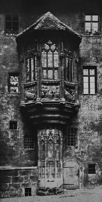 Framed Print : Bay window on Sebaldushaus house