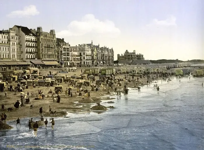Framed Print : The beach at high tide, Ostend Framed Print : The beach at high tide, Ostend