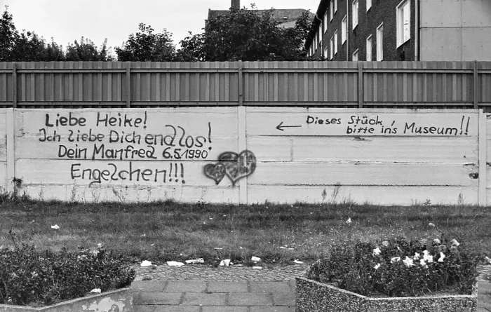 Framed Print : Berlin Wall with declaration of love Framed Print : Berlin Wall with declaration of love
