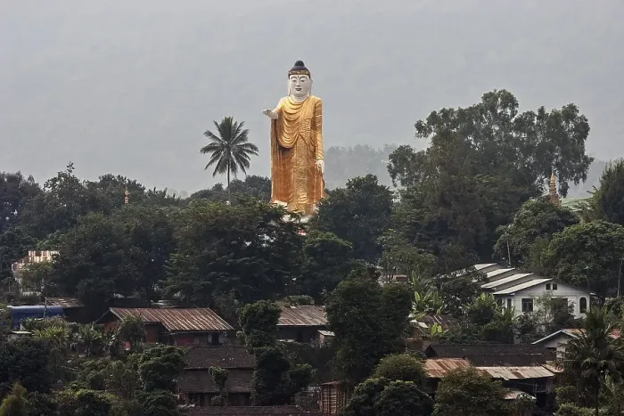 Framed Print : Big Buddha Statue, Kyaing Tong Framed Print : Big Buddha Statue, Kyaing Tong