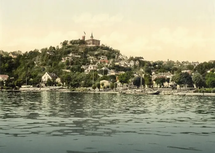 Framed Print : Blankenese with the Sullberg, Hamburg Framed Print : Blankenese with the Sullberg, Hamburg