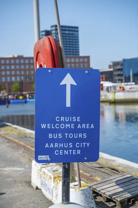 Framed Print : Blue cruise welcome area, Bus tours