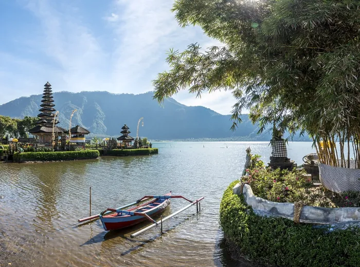 Framed Print : Boat at the Buddhist water temple Pura Ulun Danu Bratan Framed Print : Boat at the Buddhist water temple Pura Ulun Danu Bratan