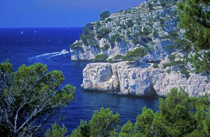 Framed Print : Boats, Port-Pin bay, Massif des Calanques