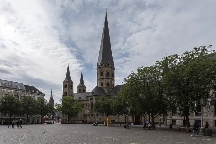 Framed Print : Bonn Minster - Bonn, North Rhine-Westphalia Framed Print : Bonn Minster - Bonn, North Rhine-Westphalia