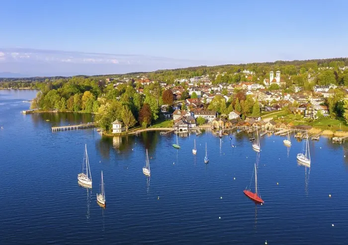 Framed Print : Brahms pavilion and boathouses at Starnberger See