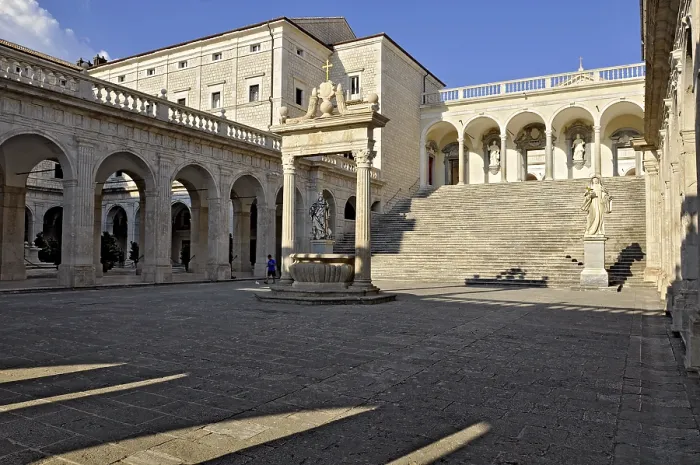Framed Print : Bramante cloister with cistern and statues of St Benedict and St Scholastica of Nursia