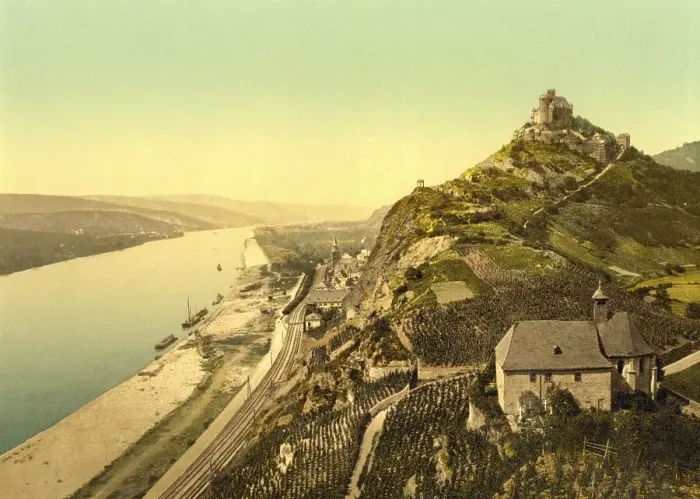Framed Print : Braubach and the Marksburg on the Rhine Framed Print : Braubach and the Marksburg on the Rhine