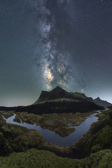 Framed Print : Breathtaking night sky over Iceland Framed Print : Breathtaking night sky over Iceland