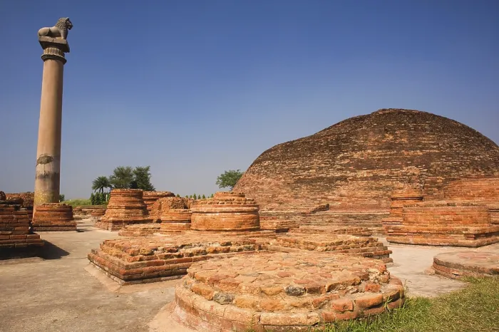 Framed Print : Brick stupa and lion pillar, Kolhua Vaishali
