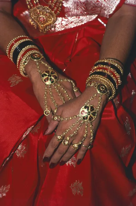 Framed Print : Bride showing jewelleries and ornaments on hands