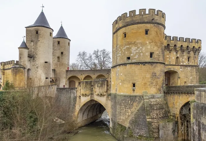 Framed Print : Bridge castle and city gate named Germans Gate in Metz Framed Print : Bridge castle and city gate named Germans Gate in Metz