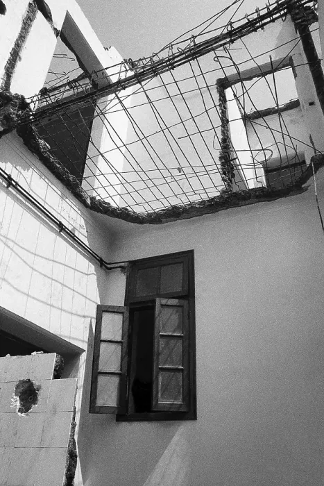 Framed Print : Broken roofless house Malabar Hill Mumbai Maharashtra India Asia 1978 Framed Print : Broken roofless house Malabar Hill Mumbai Maharashtra India Asia 1978