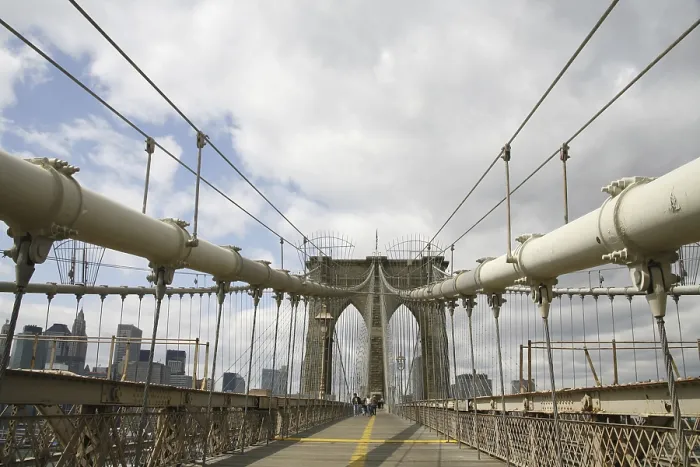 Framed Print : Brooklyn Bridge between Brooklyn and Manhattan