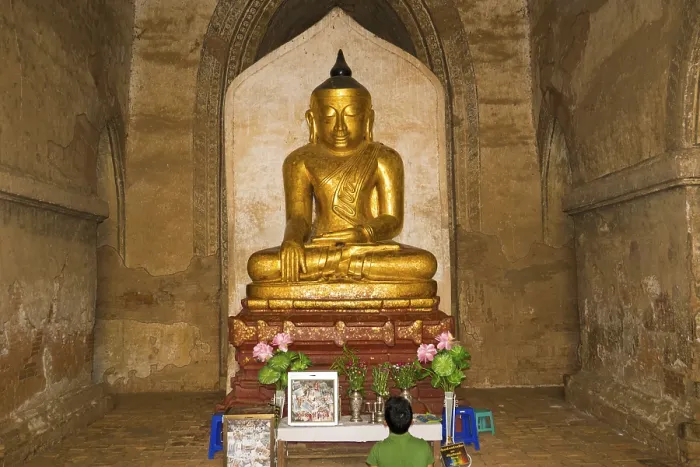 Framed Print : Buddha statue in the Dhamma-yan-gyi temple Framed Print : Buddha statue in the Dhamma-yan-gyi temple