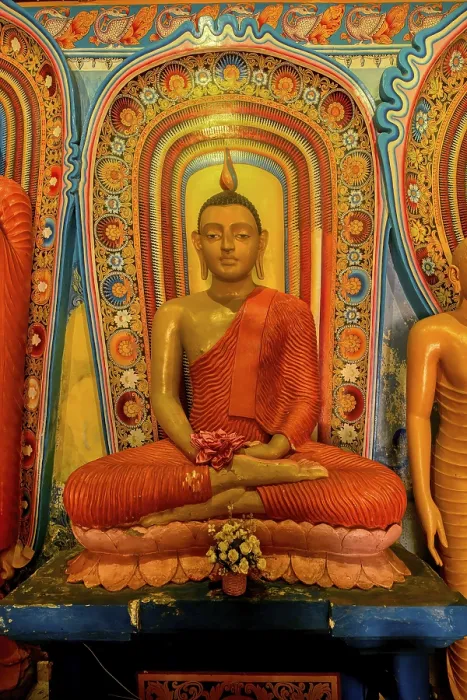 Framed Print : Buddha statue in Isurumuniya Rajamaha Viharaya temple
