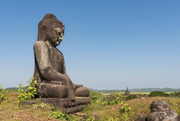 Framed Print : Buddha Statue at Peisi Taung (Pizidaung) Framed Print : Buddha Statue at Peisi Taung (Pizidaung)