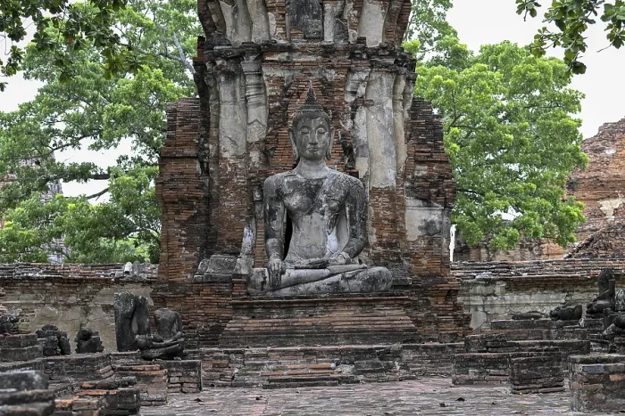 Framed Print : Buddha statue in Wat Mahathat Ayutthaya Framed Print : Buddha statue in Wat Mahathat Ayutthaya