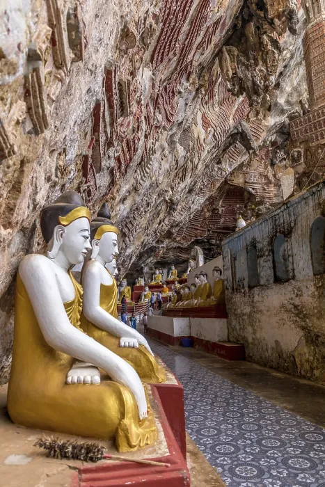Framed Print : Buddha Statues at the famous Kaw Goon cave