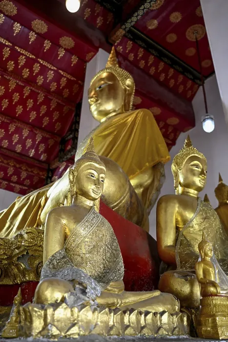 Framed Print : Buddha statues in Wat Arun, Temple of Dawn