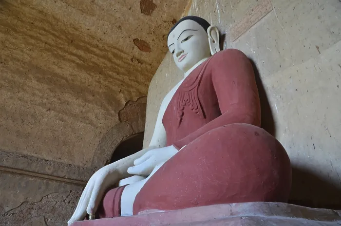 Framed Print : Buddhism, seated Buddha figure in the pagoda of Htilominlo Temple from the 13th Century