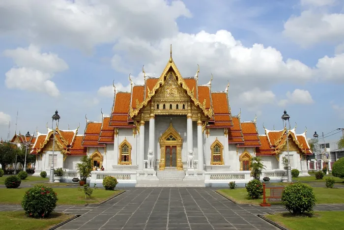 Framed Print : Buddhism, Wat Benchamabophit marble temple