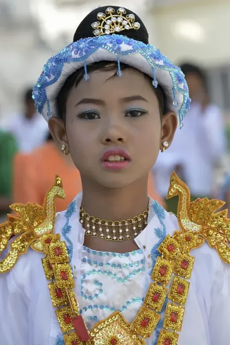 Framed Print : Buddhist girl dressed up to celebrate the novitiation ceremony Framed Print : Buddhist girl dressed up to celebrate the novitiation ceremony