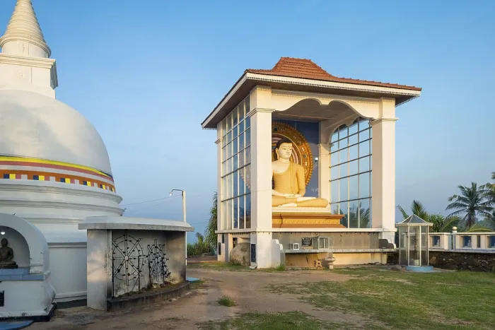 Framed Print : The Buddhist monastery Wella Devalaya and temple in Unawatuna with the big Buddha sculpture Framed Print : The Buddhist monastery Wella Devalaya and temple in Unawatuna with the big Buddha sculpture