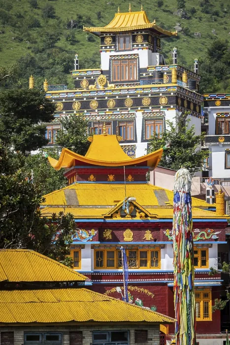 Framed Print : Buddhist temples in Rewalsar, Himachal Pradesh Framed Print : Buddhist temples in Rewalsar, Himachal Pradesh