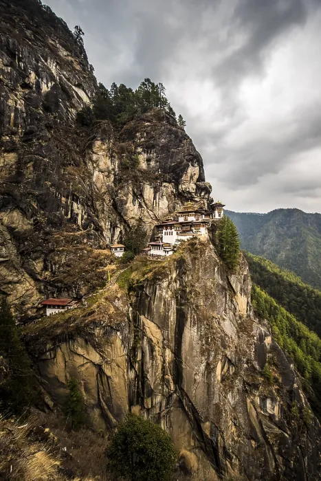Framed Print : Buddhist tiger nest monastery Taktshang on steep rock face