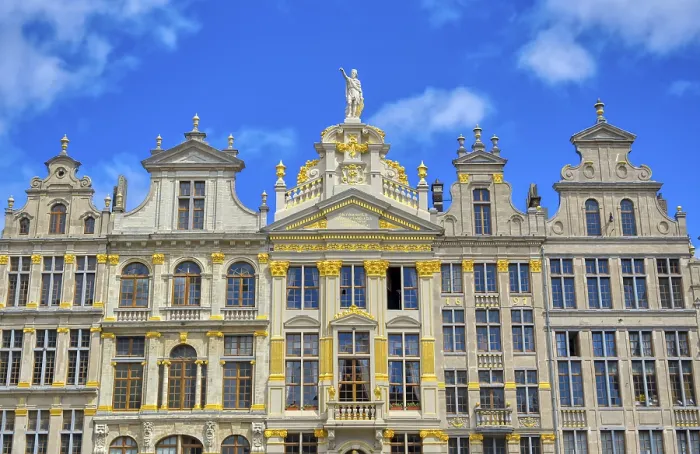 Framed Print : Buildings and architecture in the Grand Place