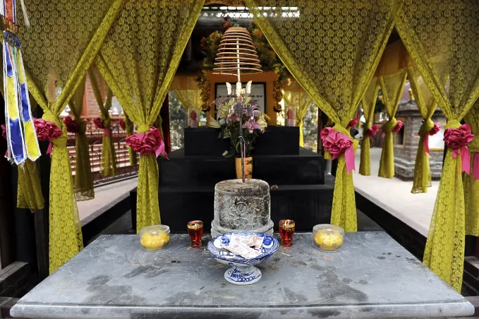 Framed Print : Burial site, Tran Quoc Pagoda, Hanoi