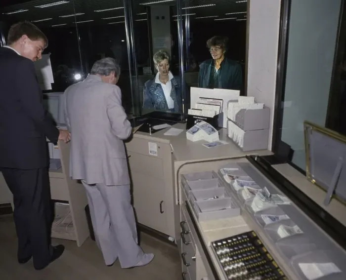 Framed Print : Ca. 1988, Hagen. Banking operations at Deutsche Bank