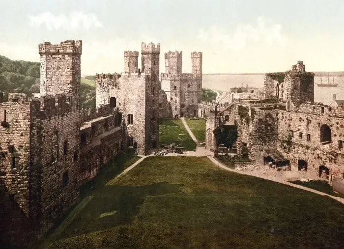 Framed Print : Caernarfon Castle, Caernarvon, Castell Caernarfon