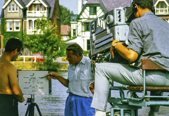 Framed Print : Cameraman for the television station ATV, ITV, outside broadcast, Great Britain 1964 Sailing event on the Thames Framed Print : Cameraman for the television station ATV, ITV, outside broadcast, Great Britain 1964 Sailing event on the Thames