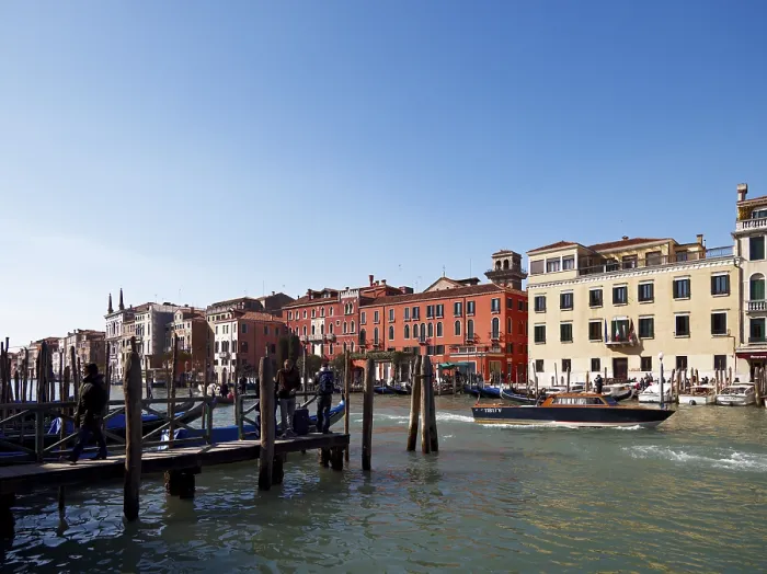Framed Print : Canal Grande with boats and gondolas