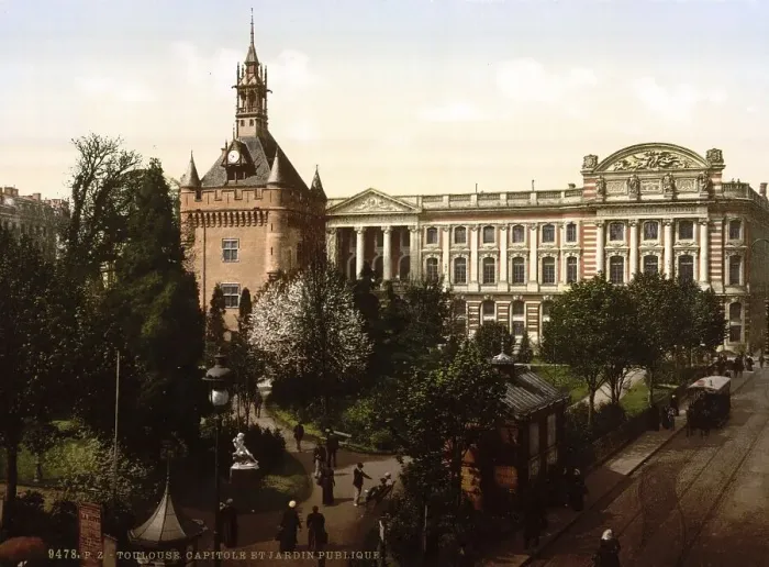 Framed Print : Capitol and public gardens, Toulouse