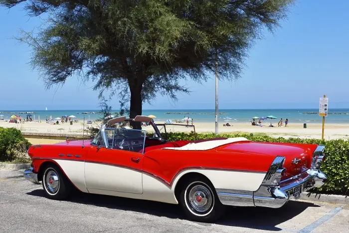 Framed Print : US car Oldtimer, Buick, parked at the beach promenade