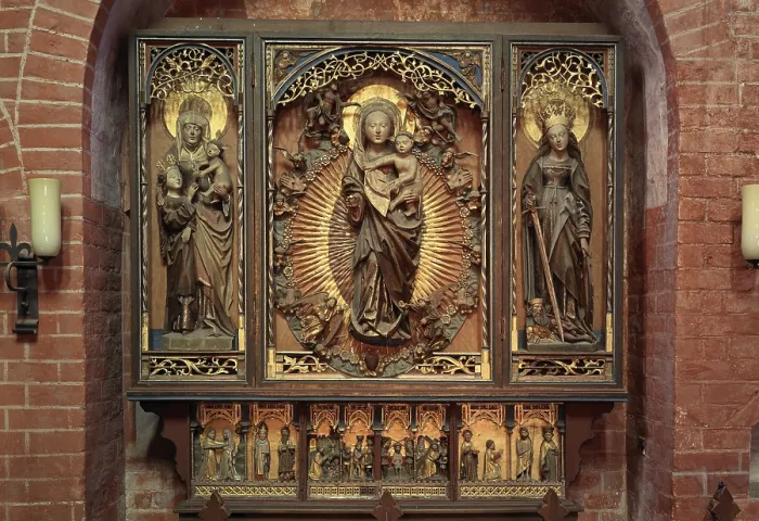 Framed Print : Carved altar, St. Saint, Saint Framed Print : Carved altar, St. Saint, Saint