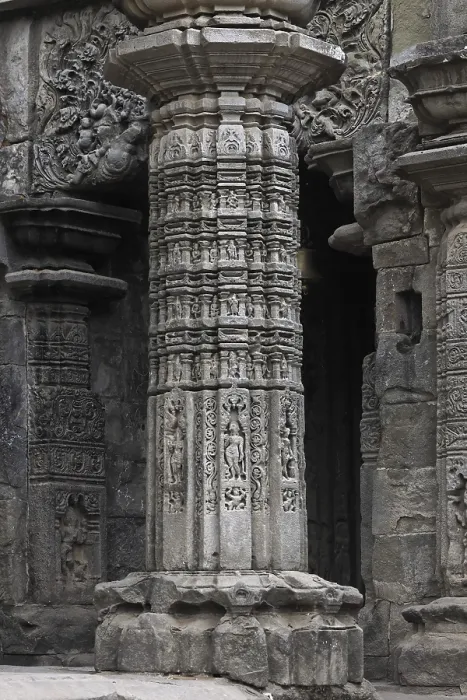 Framed Print : Carved pillar in Iyeshwareshware Shiva temple